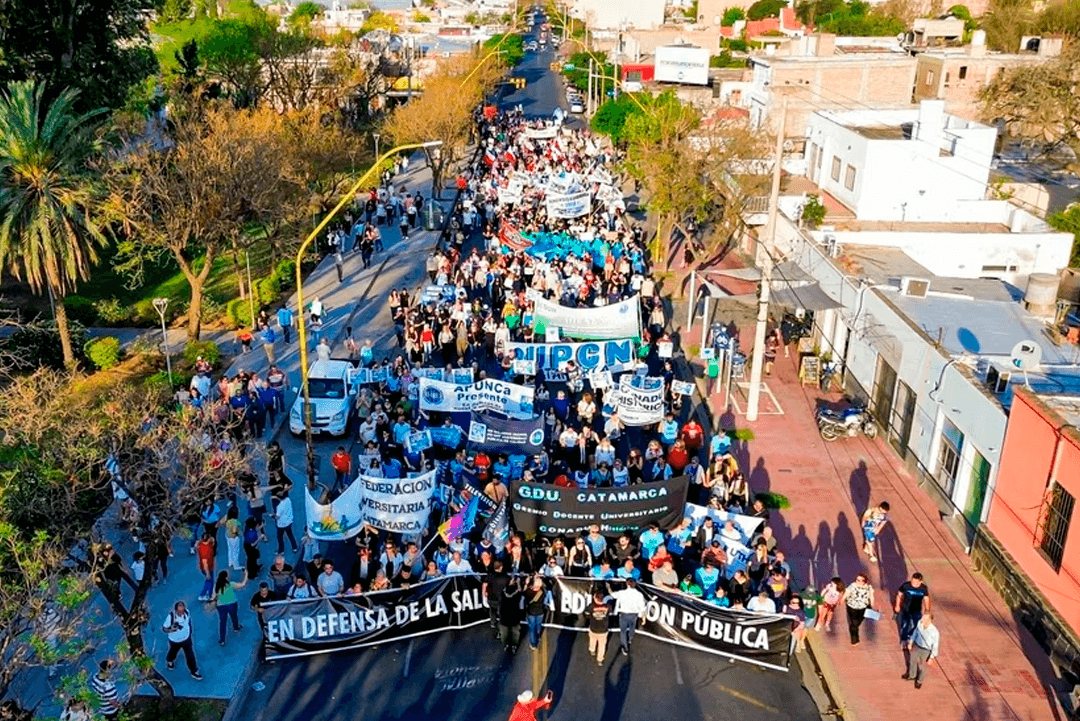 La Justicia multó a Santilli por no cumplir la ley universitaria: $100.000 por día, en la previa de la marcha