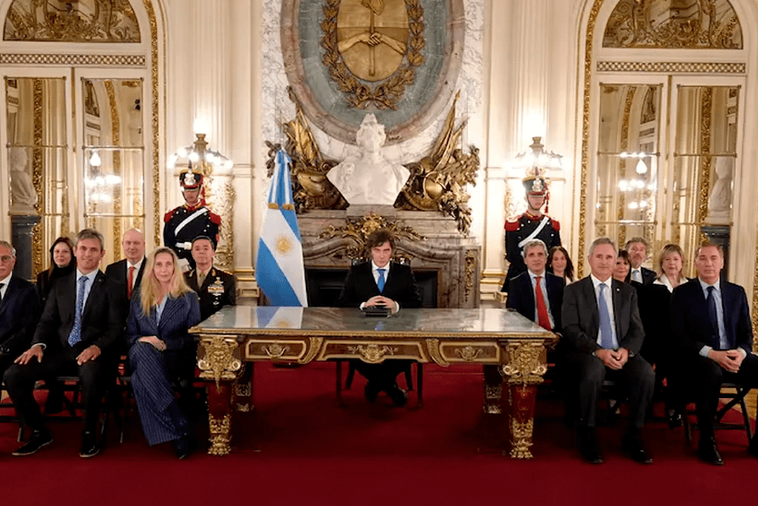 Milei anunció una base naval en Tierra del Fuego y más sanciones a empresas petroleras que operen en Malvinas